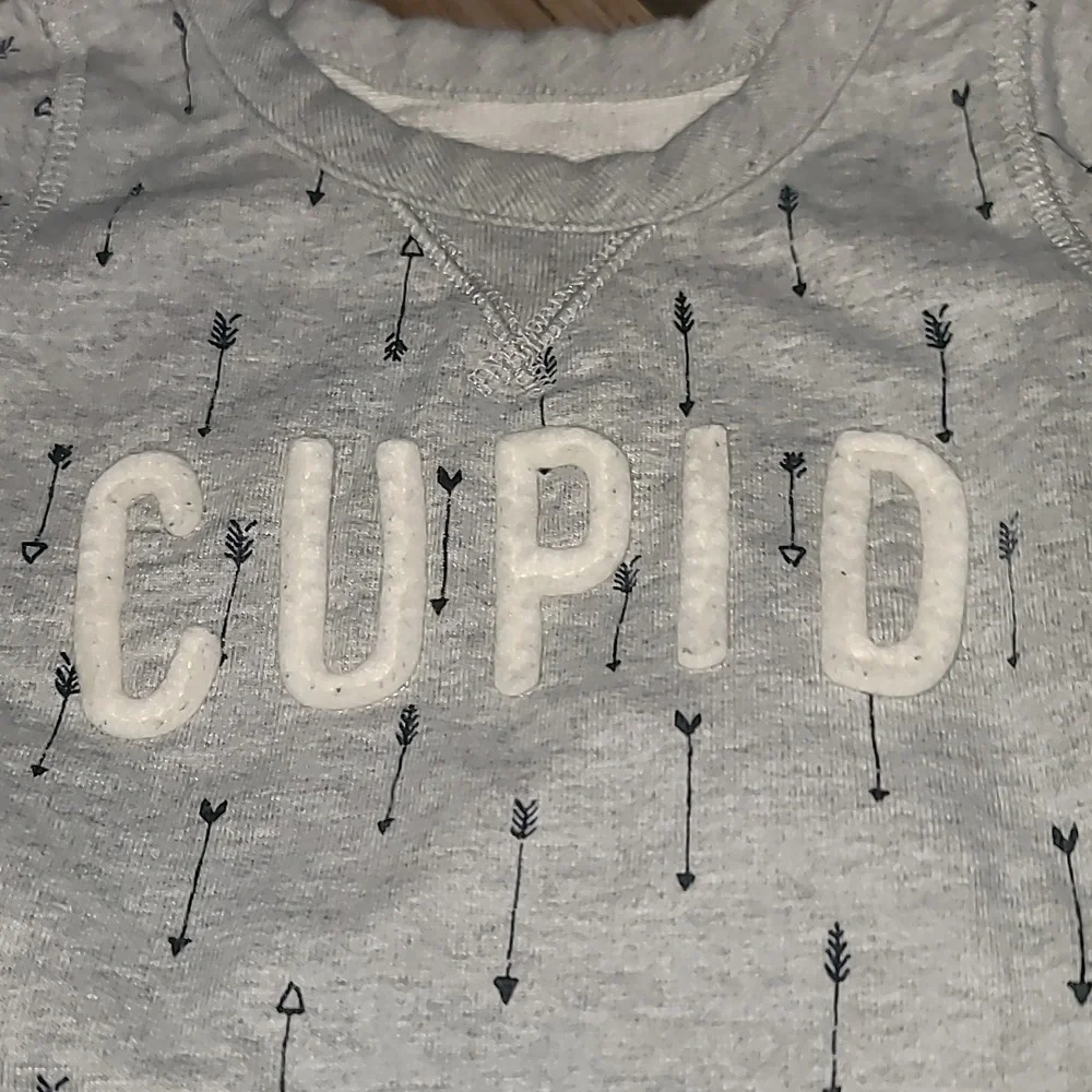 Cupid 2pc Set Jogger/ Sweatsuit Size 6~12 MO Unisex Read…